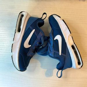 Nike Kids Air Max Size 9C Navy Blue and White